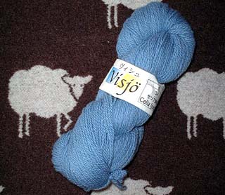 yarn celia lightblue